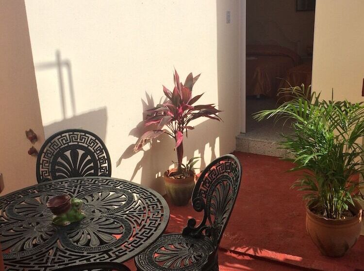 پانسیون Hostal Danita