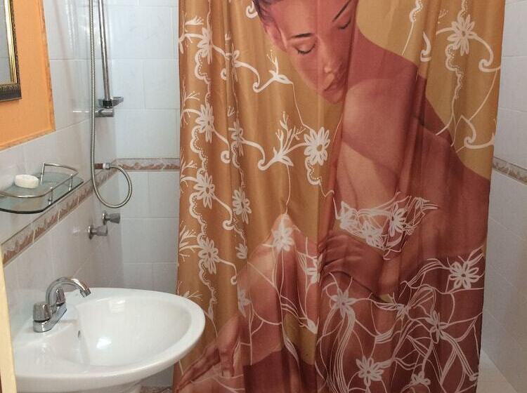 پانسیون Hostal Danita