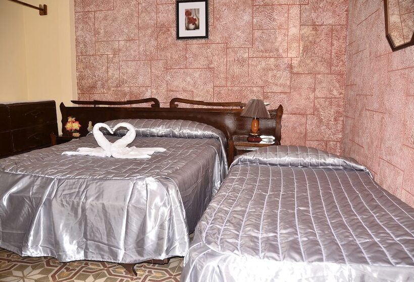 پانسیون Hostal Danita