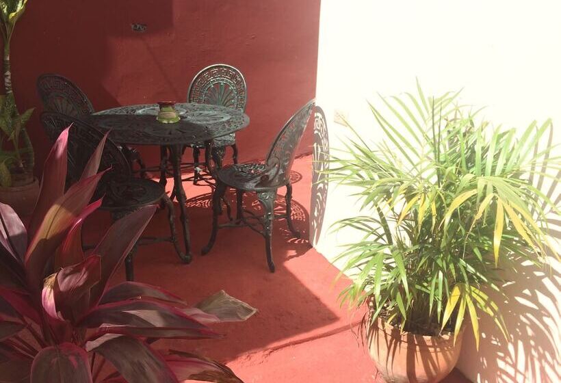 پانسیون Hostal Danita