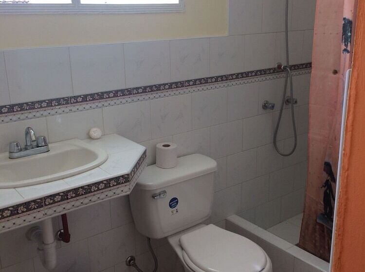 پانسیون Hostal Danita