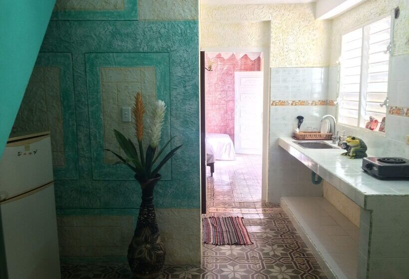 پانسیون Hostal Danita