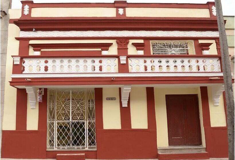 پانسیون Hostal Danita