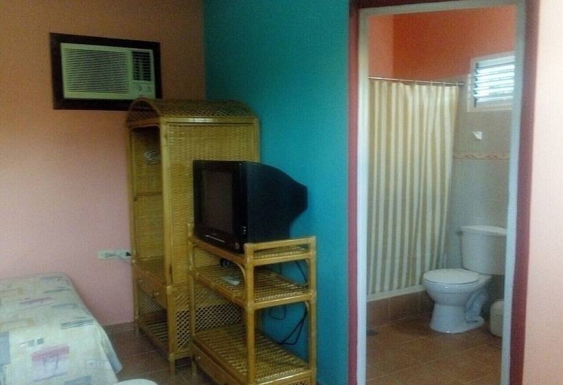 پانسیون Hostal Bugambilia