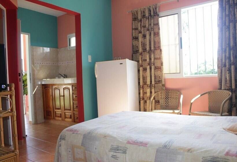 پانسیون Hostal Bugambilia