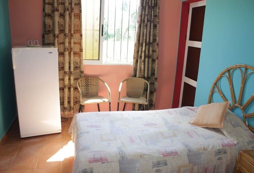 پانسیون Hostal Bugambilia