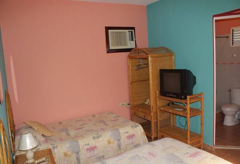 پانسیون Hostal Bugambilia