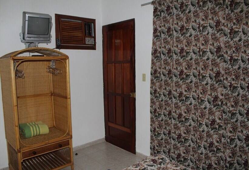 پانسیون Hostal Bugambilia