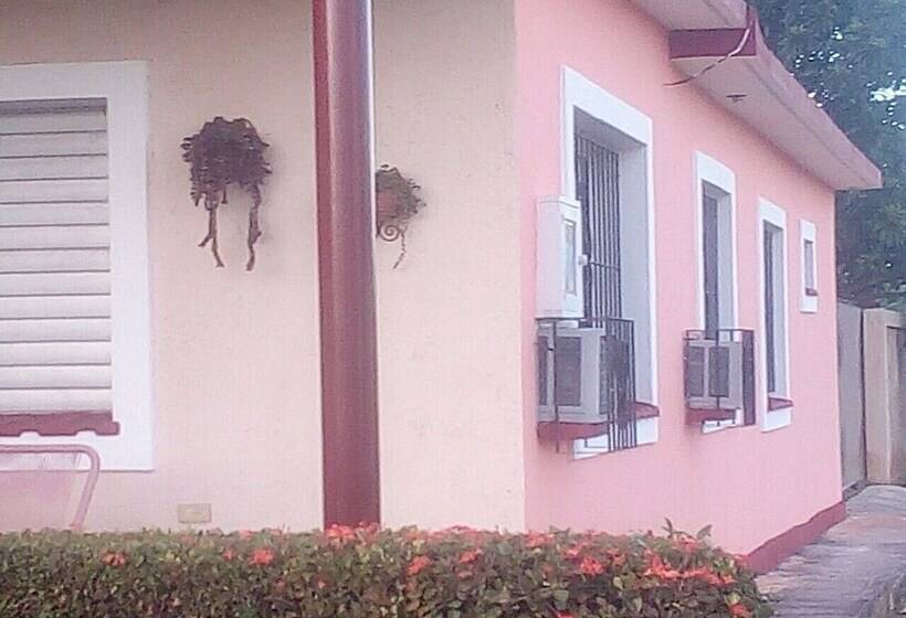 پانسیون Hostal Bugambilia