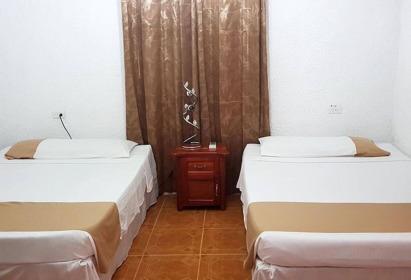 پانسیون Hostal Tito Y Vicky Trinidad