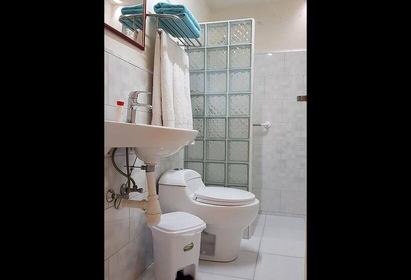 پانسیون Hostal Tito Y Vicky Trinidad