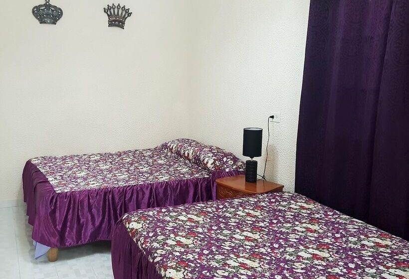 پانسیون Hostal Tito Y Vicky Trinidad