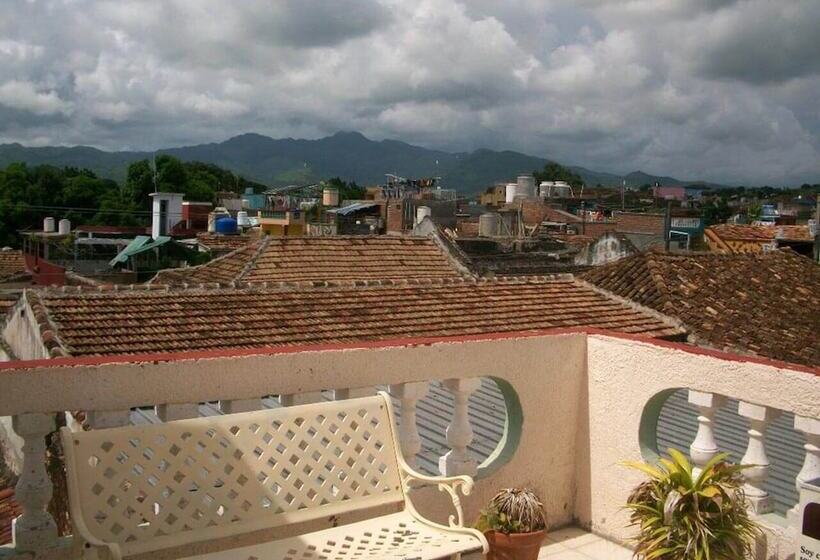 پانسیون Hostal Tito Y Vicky Trinidad