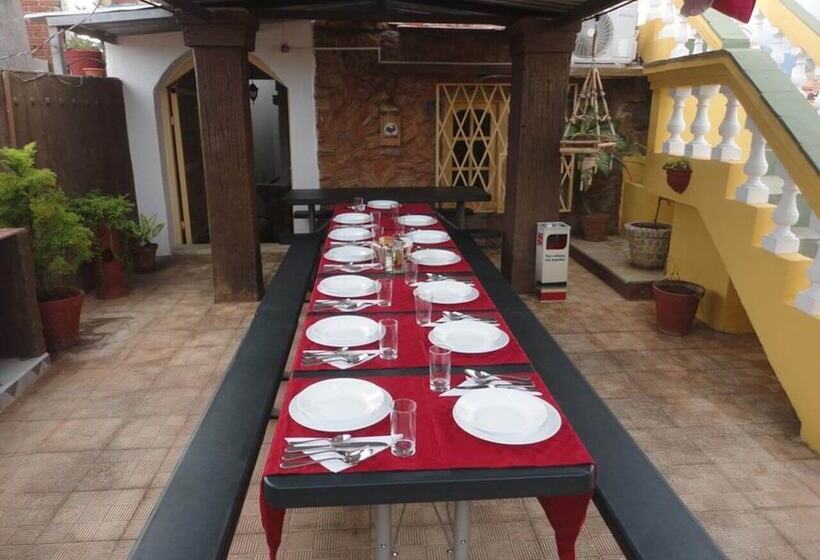 پانسیون Hostal Tito Y Vicky Trinidad