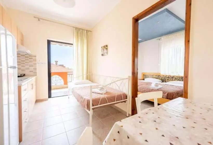 ペンション Milonas House Apartments