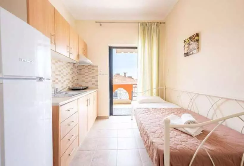 ペンション Milonas House Apartments