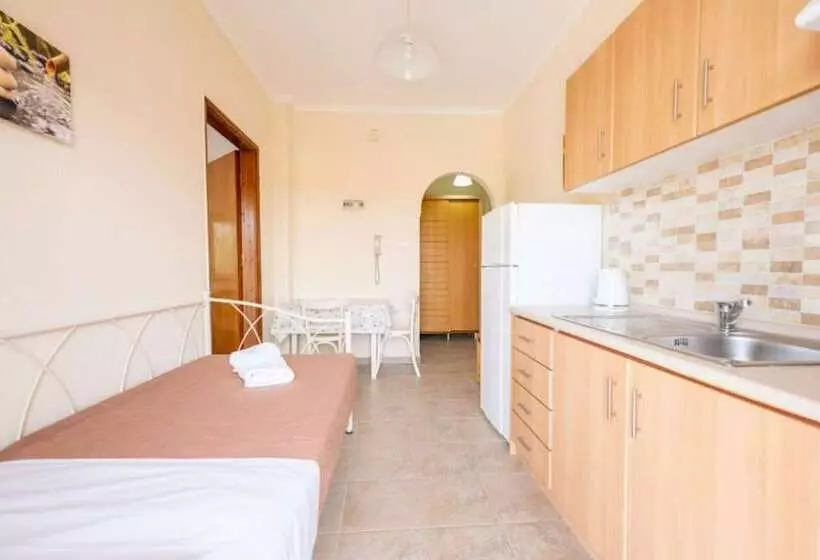 ペンション Milonas House Apartments