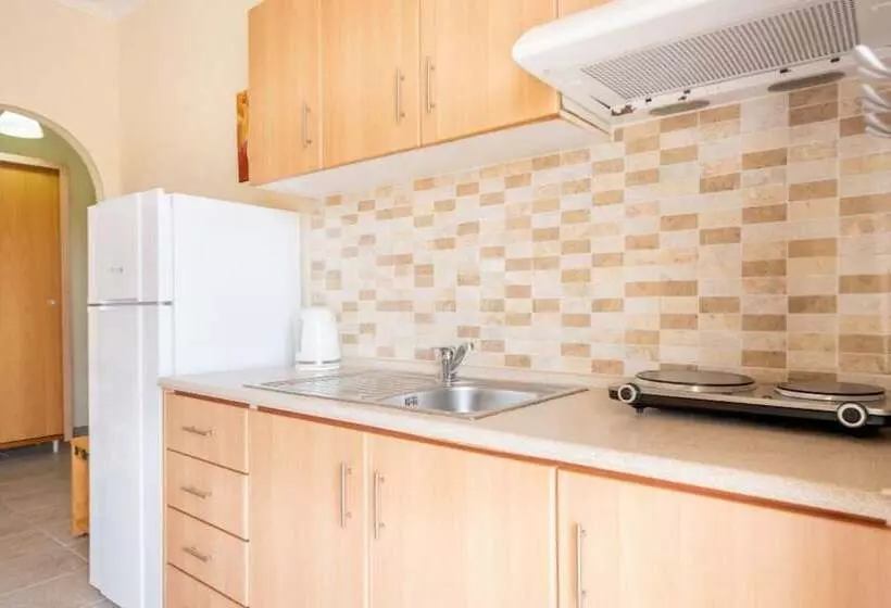 ペンション Milonas House Apartments