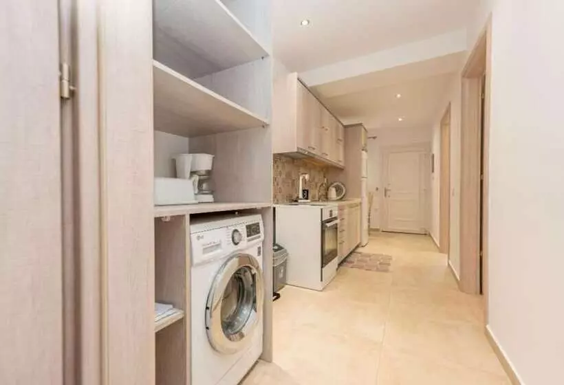 ペンション Milonas House Apartments