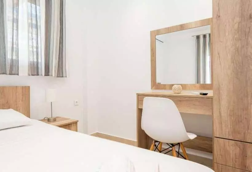ペンション Milonas House Apartments