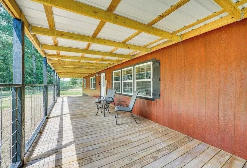 Secluded Broken Bow Cabin W/ Fishing Pond & Views!