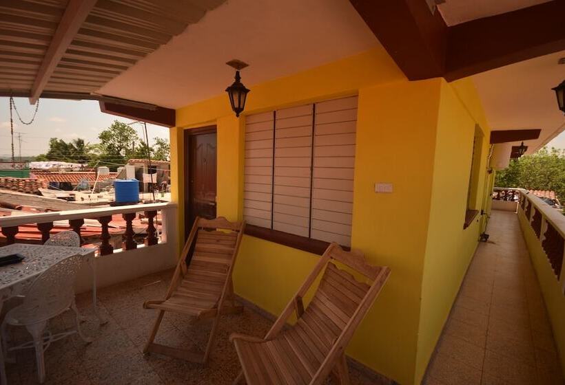 Hostal Dayana Y Frank