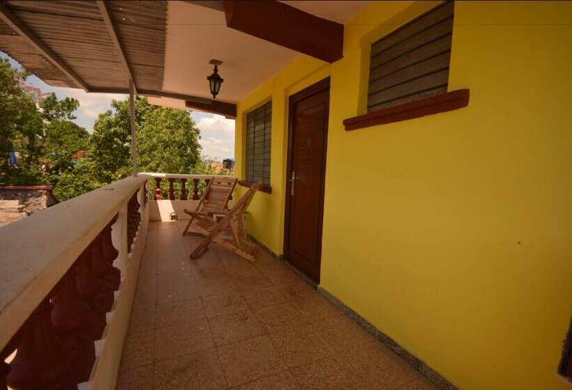 Hostal Dayana Y Frank