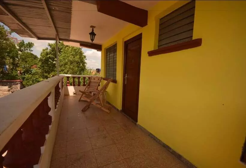 Hostal Dayana Y Frank