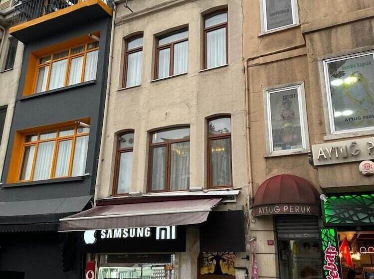 ホテル The Square 30