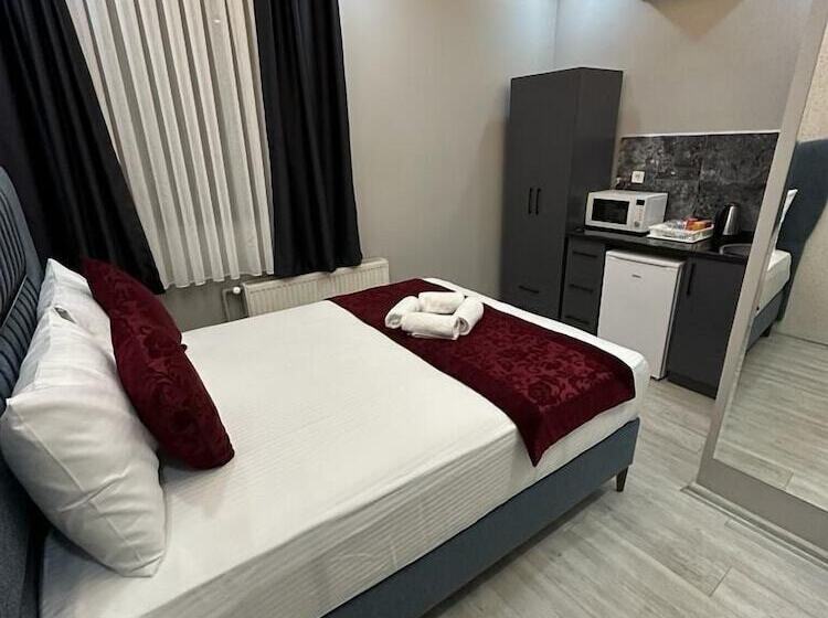 ホテル The Square 30