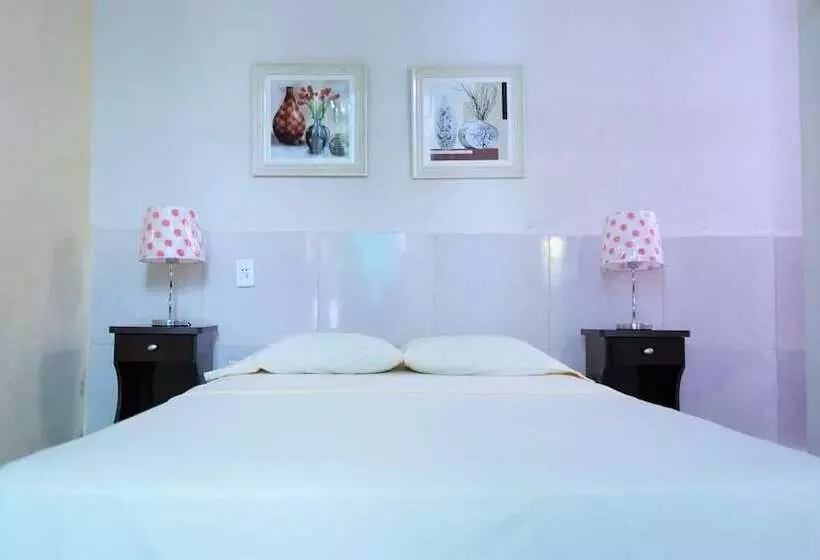 ペンション Hostal La Isabela
