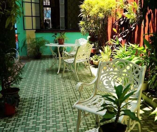 پانسیون Hostal La Isabela