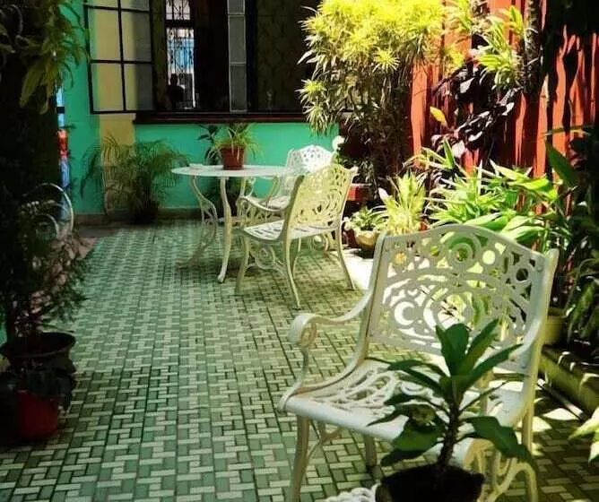 ペンション Hostal La Isabela