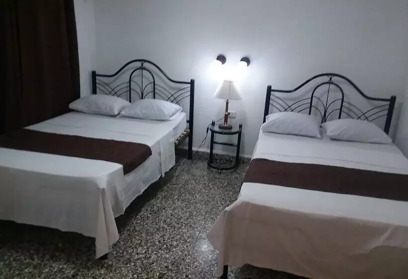 پانسیون Hostal Marina