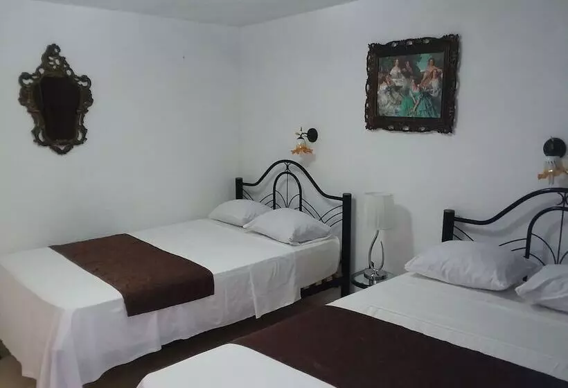 پانسیون Hostal Marina