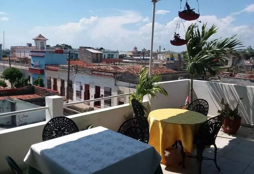 پانسیون Hostal Marina