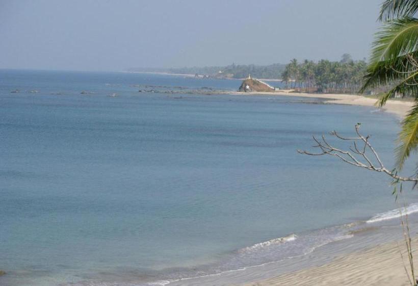 Amazing Chaung Tha Resort