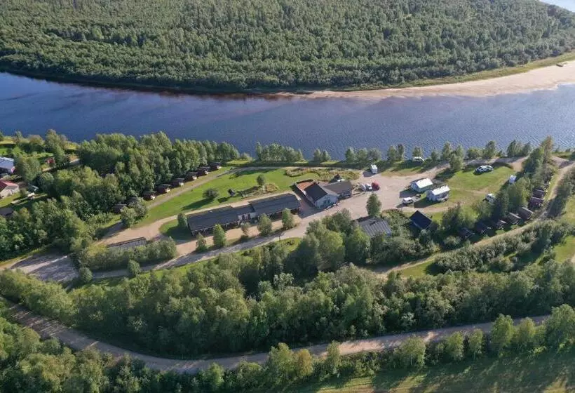 Arctic River Resort