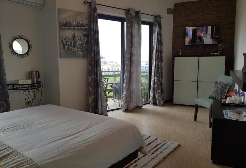 تختخواب و صبحانه Sunshine Court