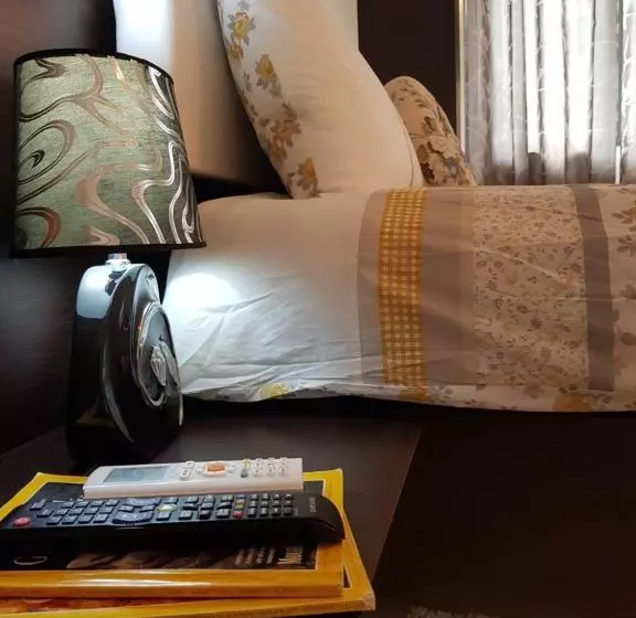 تختخواب و صبحانه Sunshine Court
