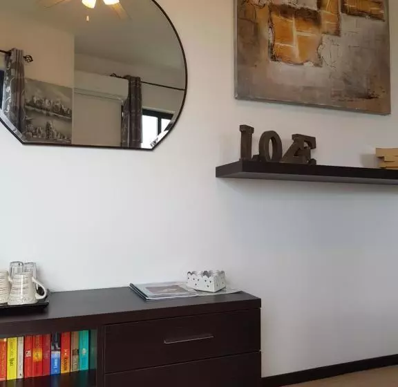 تختخواب و صبحانه Sunshine Court