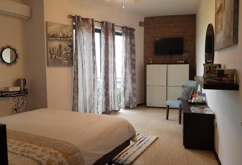 تختخواب و صبحانه Sunshine Court