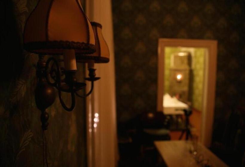 Bed and Breakfast Wanhan Apteekin Majatalo