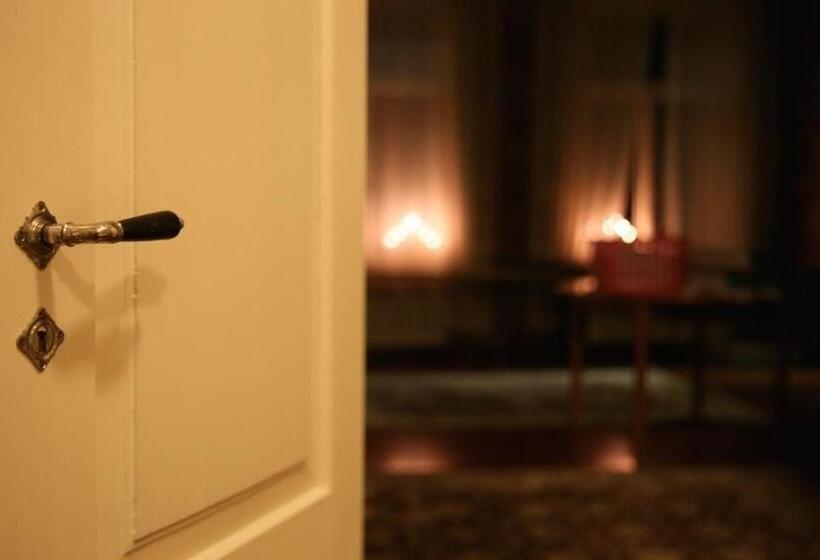 Bed and Breakfast Wanhan Apteekin Majatalo