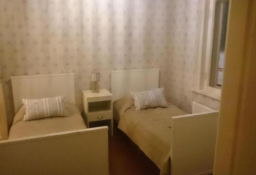 Bed and Breakfast Wanhan Apteekin Majatalo