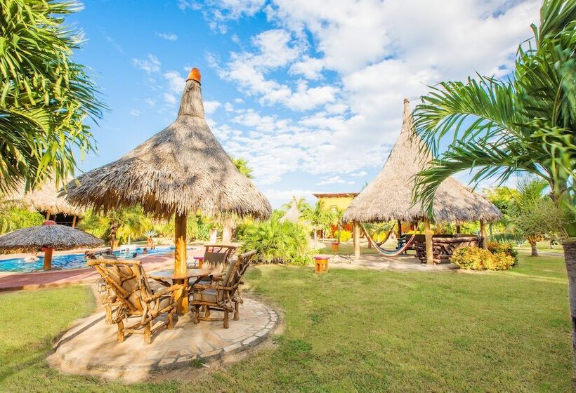 Buena Onda Beach Resort