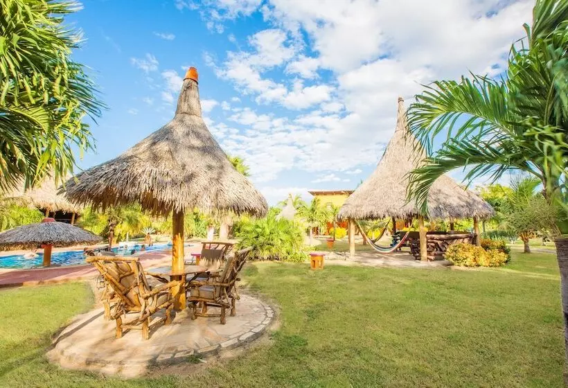 Buena Onda Beach Resort