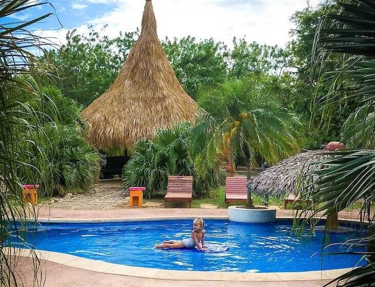 Buena Onda Beach Resort