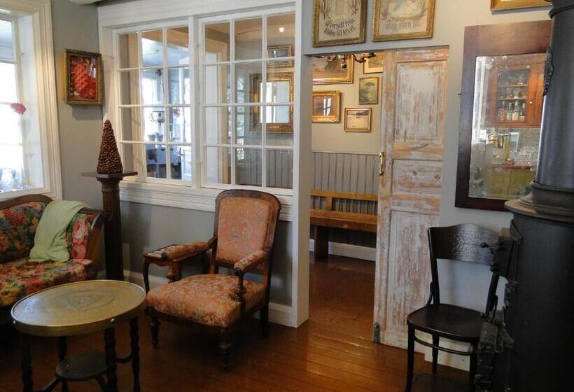 ホテル & Cafe Lanterna