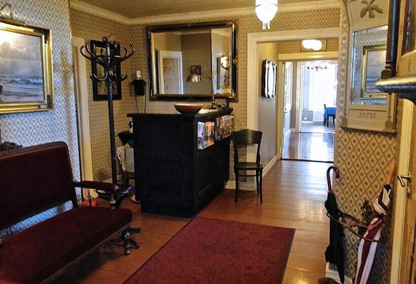 ホテル & Cafe Lanterna